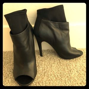 Chinese laundry bootie